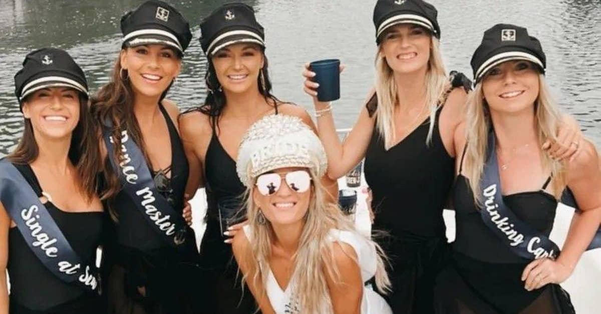 Birthday, Romantic, Bachelor/Bachelorette Party Decorations For Yachts Dubai