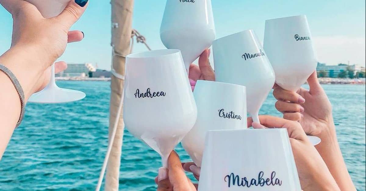 Birthday, Romantic, Bachelor/Bachelorette Party Decorations For Yachts Dubai