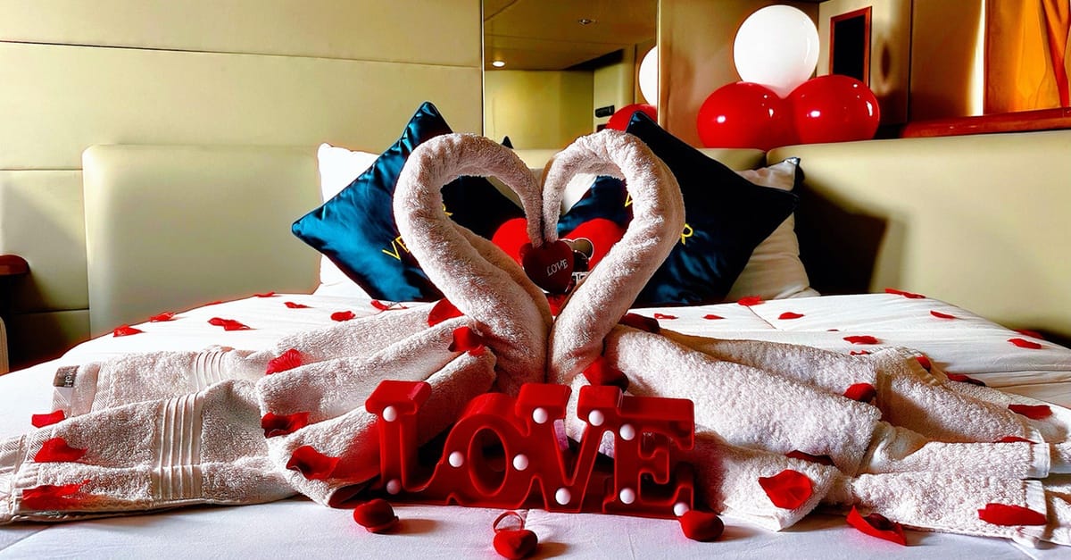 Birthday, Romantic, Bachelor/Bachelorette Party Decorations For Yachts Dubai