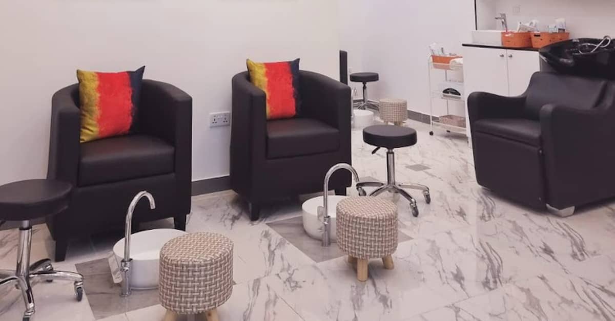 Hair Color, Highlights With Wash And Blow-Dry At Ombre Salon – Arjan Dubai