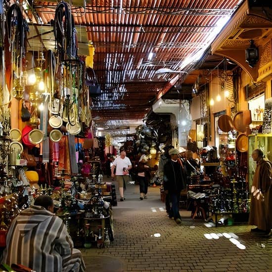 Marrakesh Souks Half-Day Tour at فندق علي