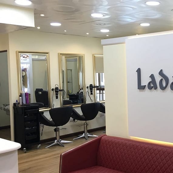 Hair Mask With Cut And Blow-Dry Abu Dhabi