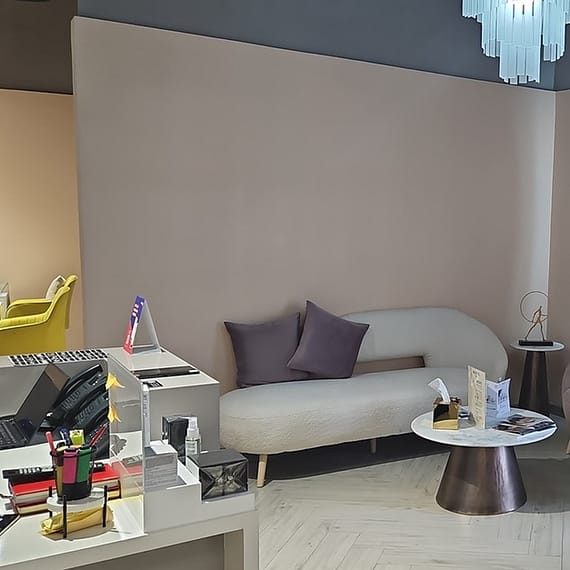 Luxurious Eyelash Extensions W/ Threading & Tinting For Flawless Look! Dubai