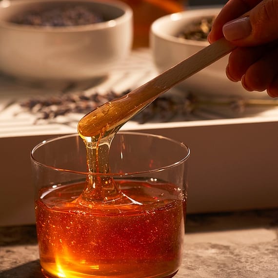 Waxing Services At Mirrors Beauty Lounge Dubai